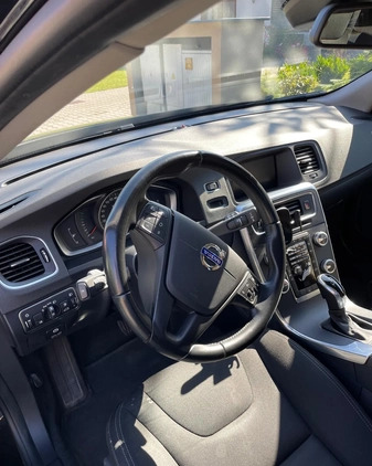 Volvo V60 cena 35800 przebieg: 285000, rok produkcji 2014 z Sosnowiec małe 46